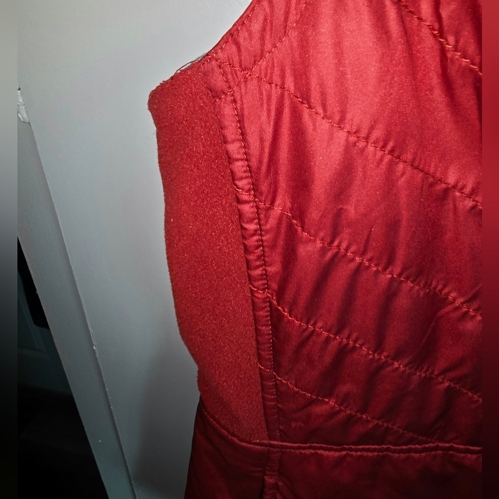 Columbia Red Quilted Puffer Vest With Pockets Zip-up Cold Weather Women's M - Picture 7 of 10